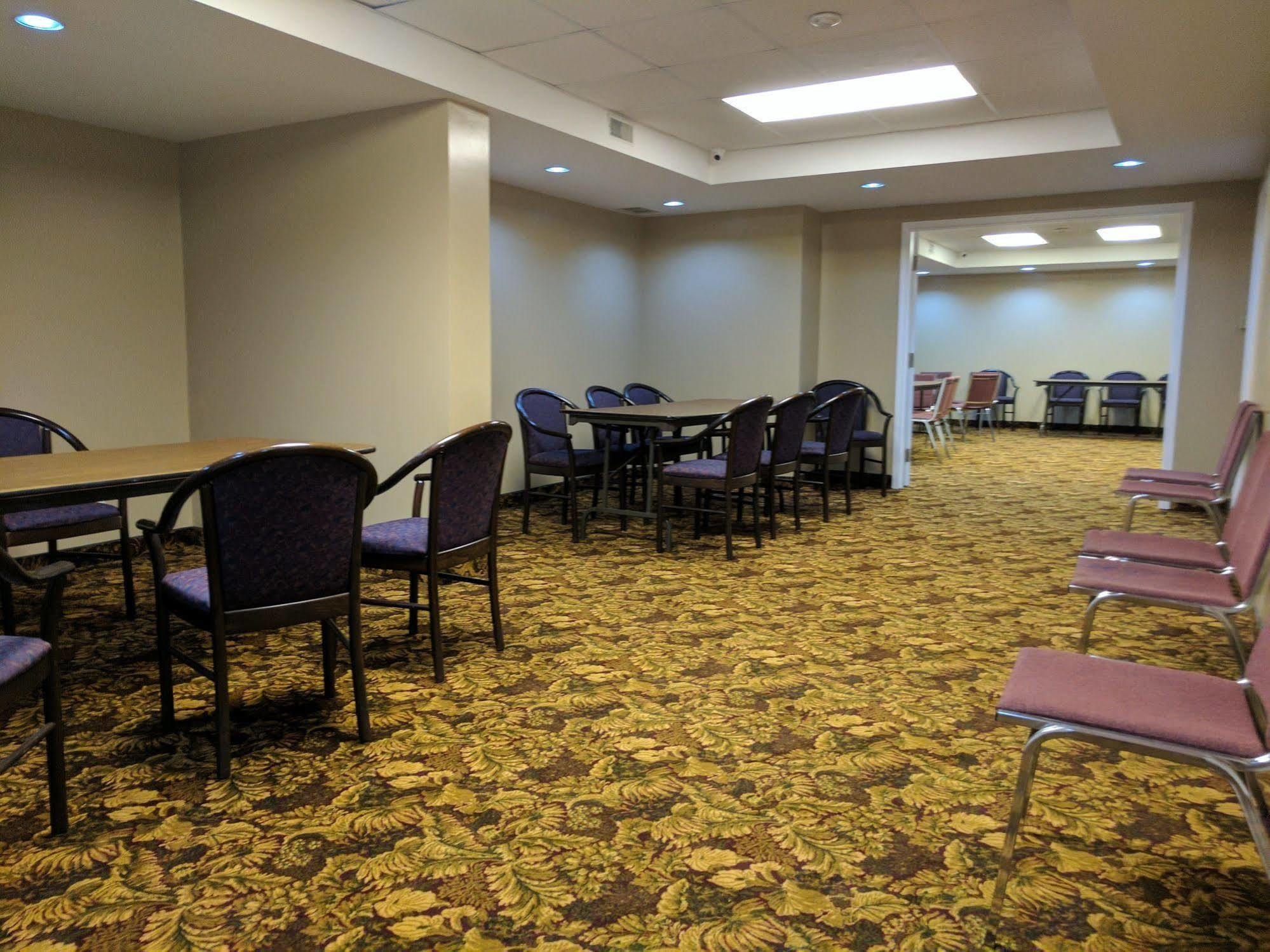 Travelodge By Wyndham Niagara Falls Lundys Lane Eksteriør bilde